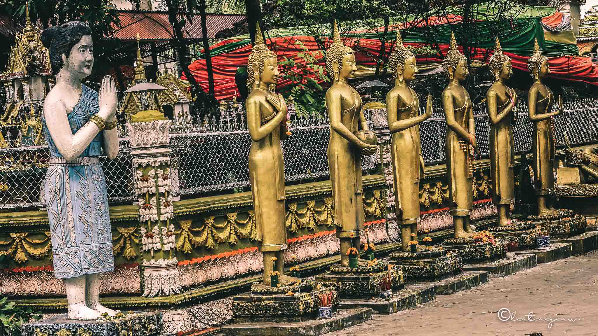 buddha statues in vientiane laos